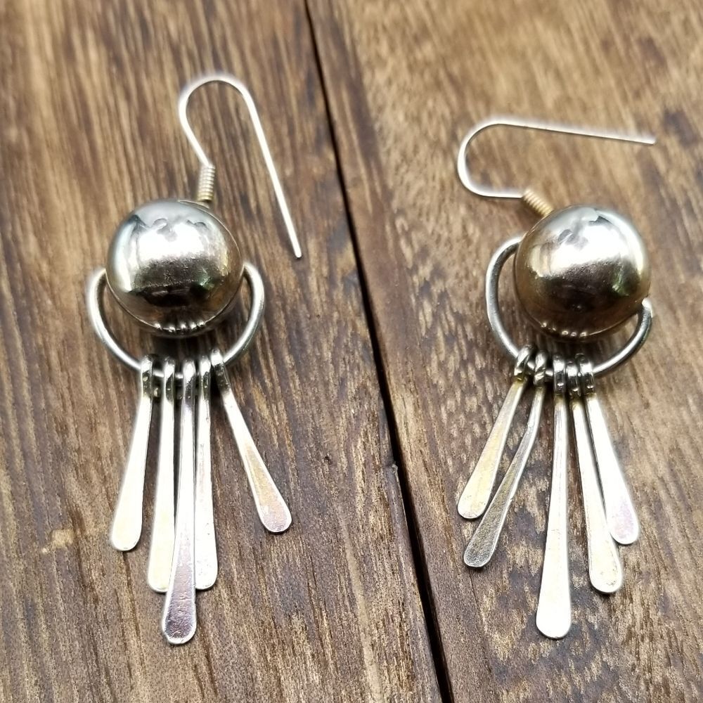 Native tassel earrings E250 - Picture 2 of 3